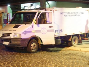 Corpo em decomposição é encontrado por populares em Santa Cruz Cabrália.