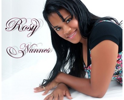 Cantora Gospel Rosy Nunnes lança 1º cd e já aparece como nova promessa da música evangélica.