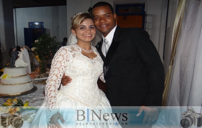 João Roberto e Elinete comemoram casamento com grande festa.