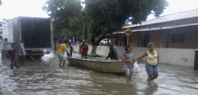 Temporal: Mais de 500 pessoas precisaram deixar suas casas em Cabrália.