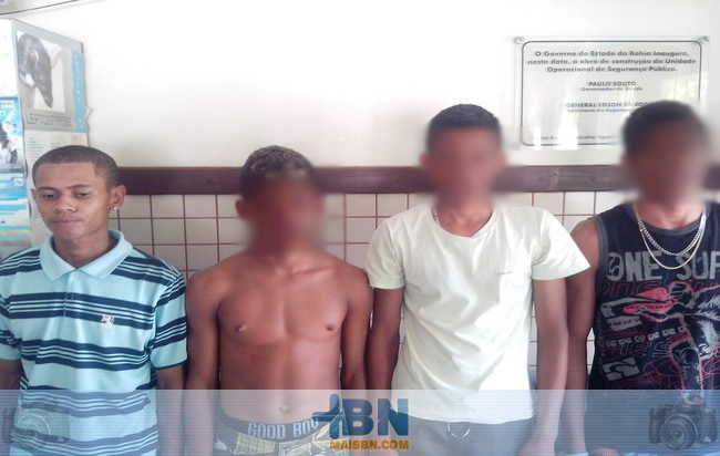 Policiais da 4ª companhia do 8º Batalhão prendem traficante e apreendem arma de fogo em Coroa Vermelha