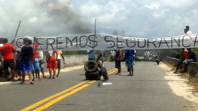 Segurança pública em colapso leva moradores a fazerem protestos na BA-001