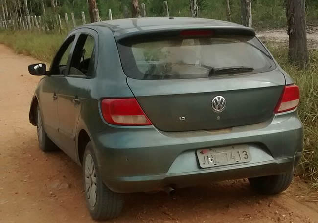 Policiais de Barrolândia trocam tiros com bandidos e recuperam veículo roubado.