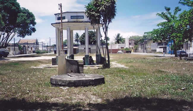 Prefeitura de Belmonte comenta situação das reformas da Pça. São João e da Pça. da Matriz.