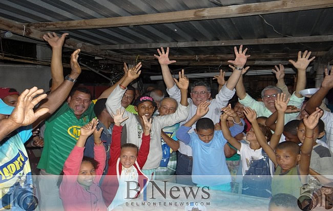 Deputado Estadual Jânio Natal e Janival Andrade participam de reunião no Bairro da Biela.