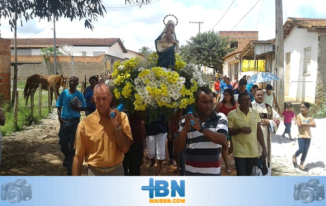 Alice Britto e comitiva participam da festa da Padroeira do povoado de Santa Maria Eterna.