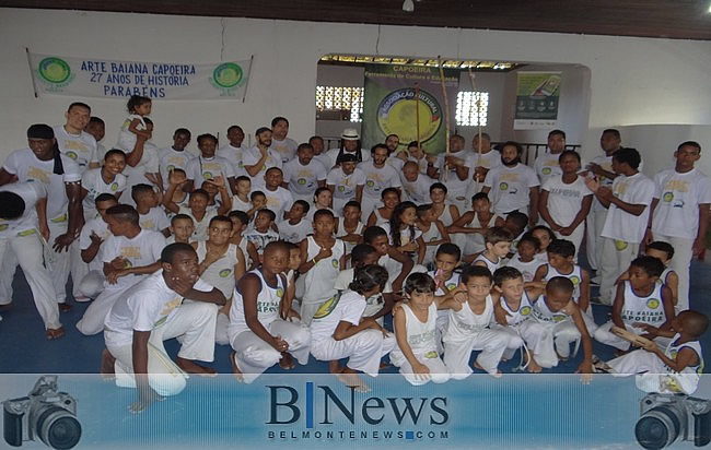 Grande evento marca o 10º Batizado e Troca de Cordas da Associação Arte Baiana.