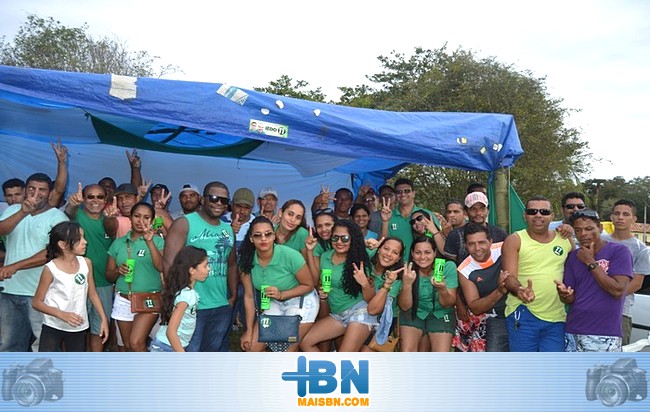 Candidato a vice-prefeito Flavielle de Sá e comitiva visitam comunidade da Fazenda Estrela.