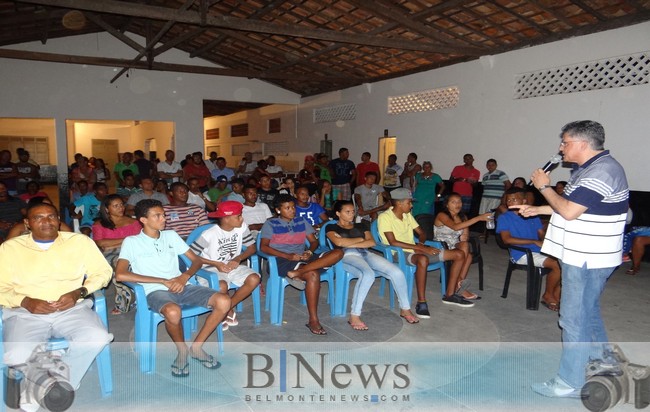 Candidato Jânio Natal realiza reunião com a juventude belmontense.