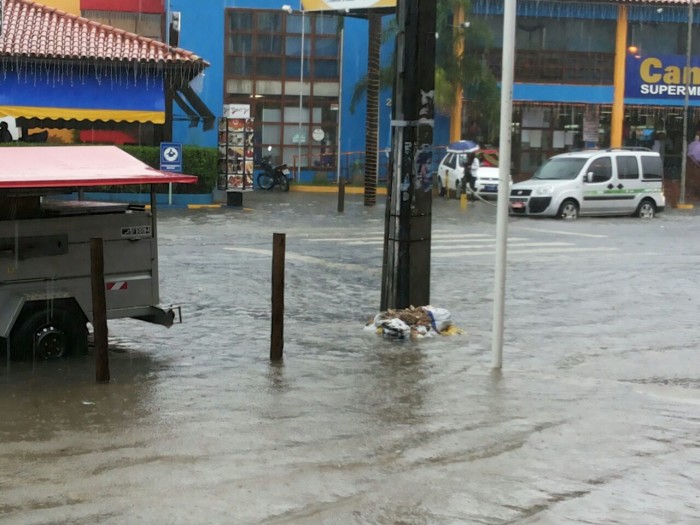 Fortes chuvas causam transtornos em cidades da Costa do Descobrimento.