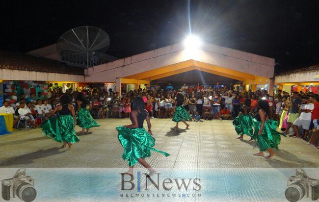 Polivalente realiza a 1ª Amostra de Educação Corporal e Língua Estrangeira.