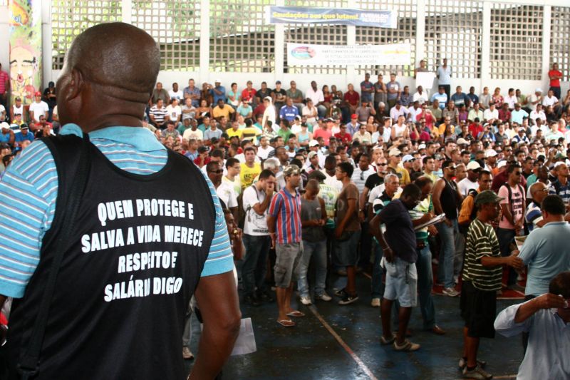 Policiais Militares da Bahia endurecem o tom nas negociações salariais com o Governo.