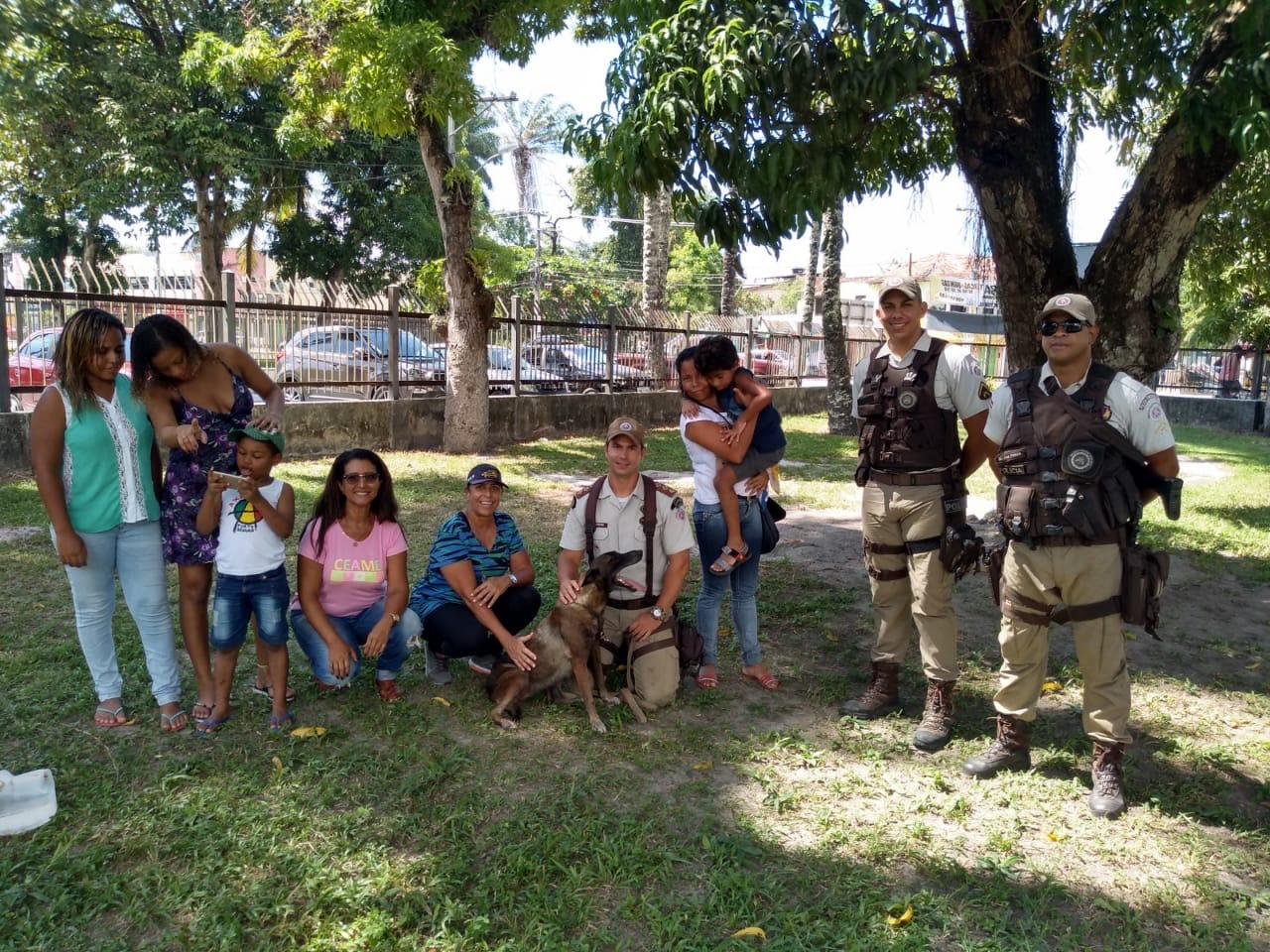 8º BPM LANÇA PROJETO DE CINOTERAPIA PARA CRIANÇAS AUTISTAS EM PORTO SEGURO.