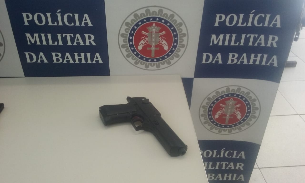 Polícia Militar apreende dois adolescentes efetuando assaltos na Orla Norte de Porto Seguro.