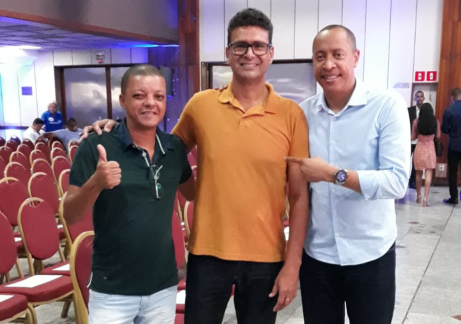 Representantes da Renovação de Belmonte participam de evento do Republicanos em Salvador.