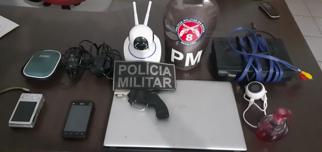 Polícia Militar apreende um dos menores acusados de cometer assaltos em Belmonte e Canavieiras.