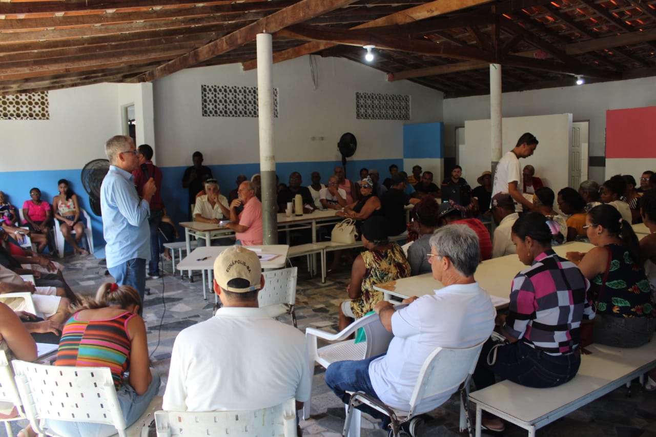 Prefeito Janival se reúne com moradores da Nova Belmonte para discutir regularização do Bairro.