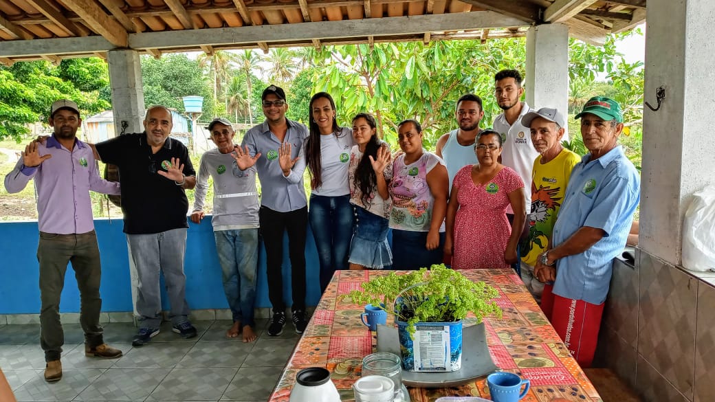 Iêdo Elias passa feriado visitando eleitores em Boca do Córrego.